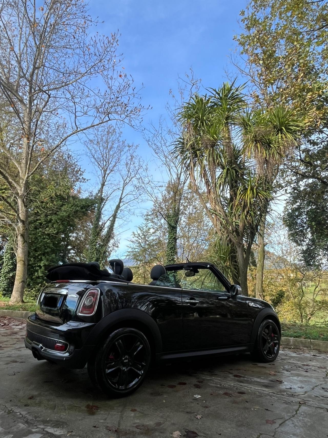 Mini COOPER S R57 CABRIO JOHN COOPER WORKS 211
