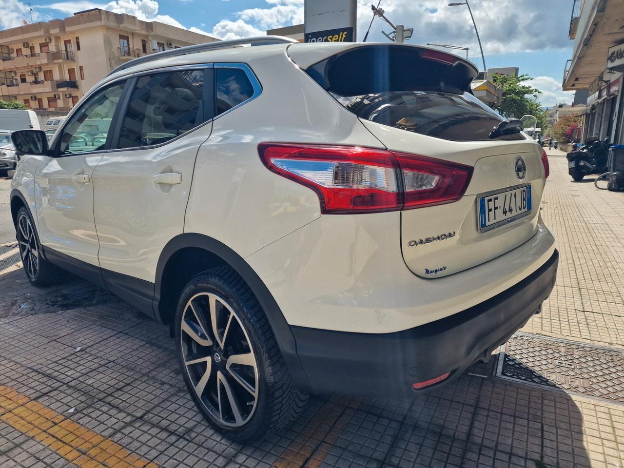 Nissan Qashqai 1.6 dCi 2WD Tekna AUTOMATICA Tetto Panoramico
