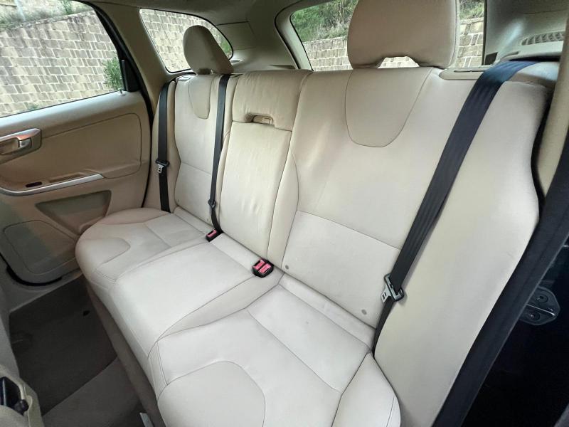 Volvo XC60 2.4d Momentum fwd 175cv auto