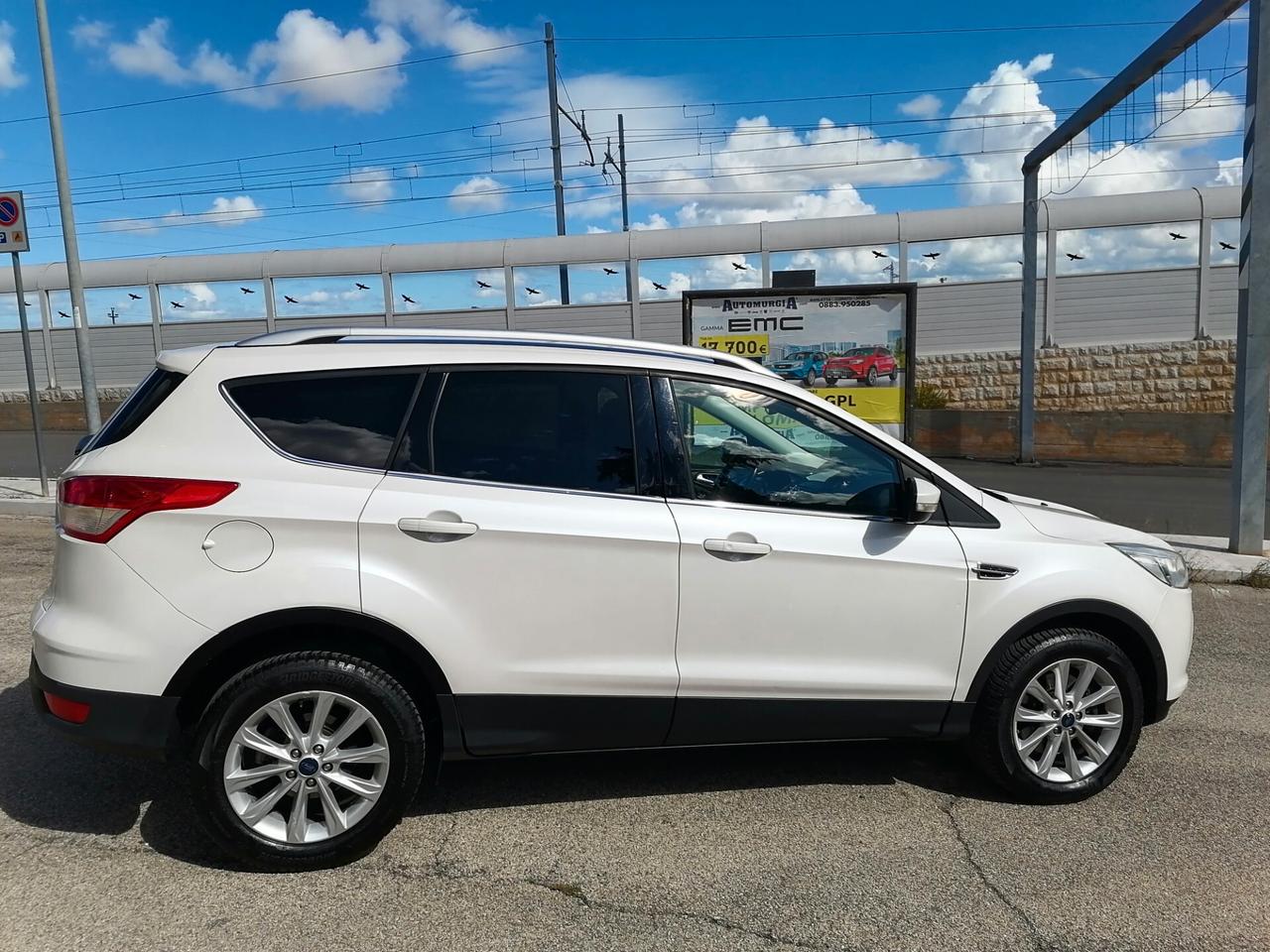 Ford Kuga 2.0 TDCI 150 CV 4X4 TITANIUM *116.000 km* 2015