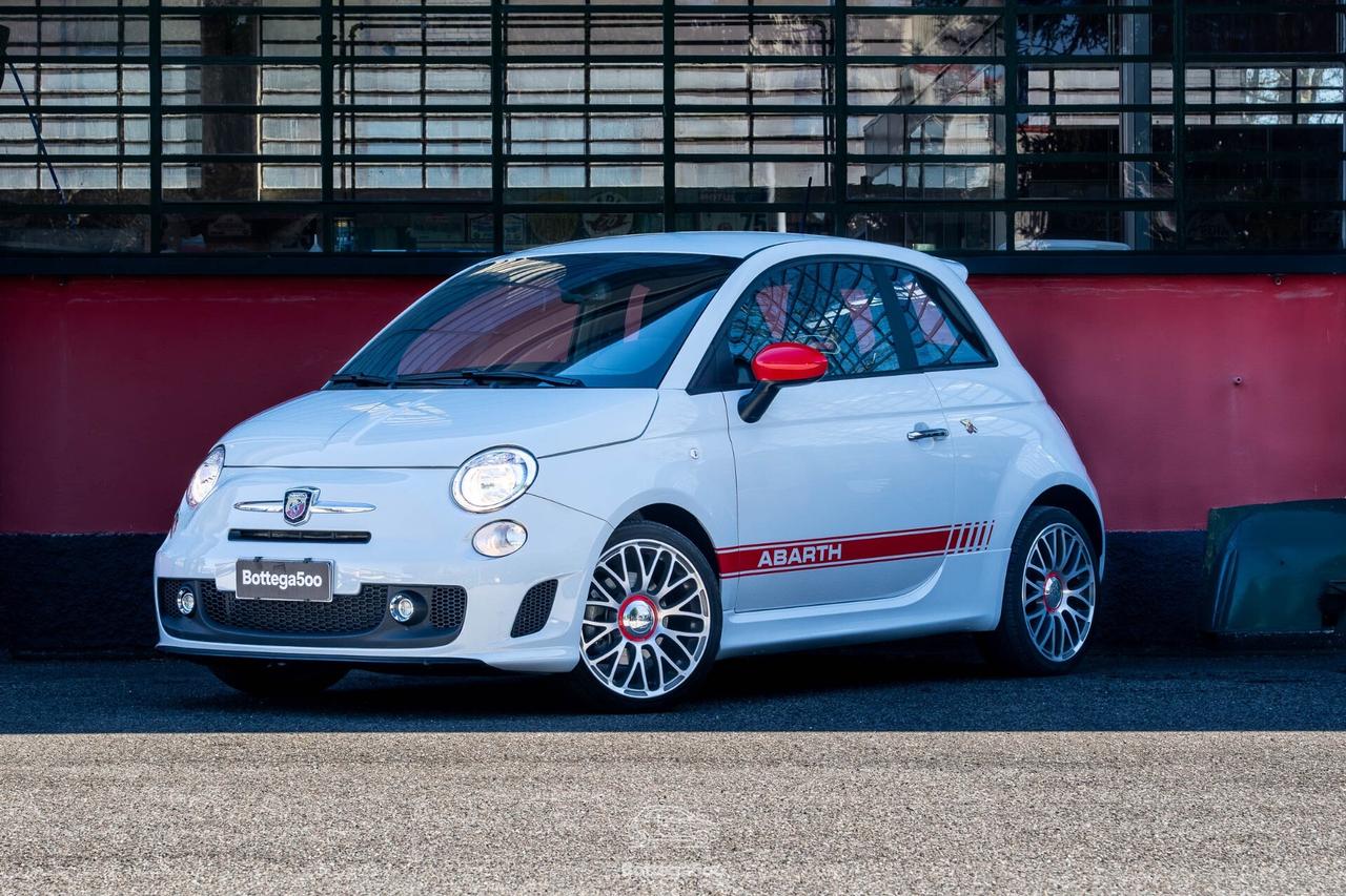 Abarth 500 1.4 Turbo T-Jet Custom