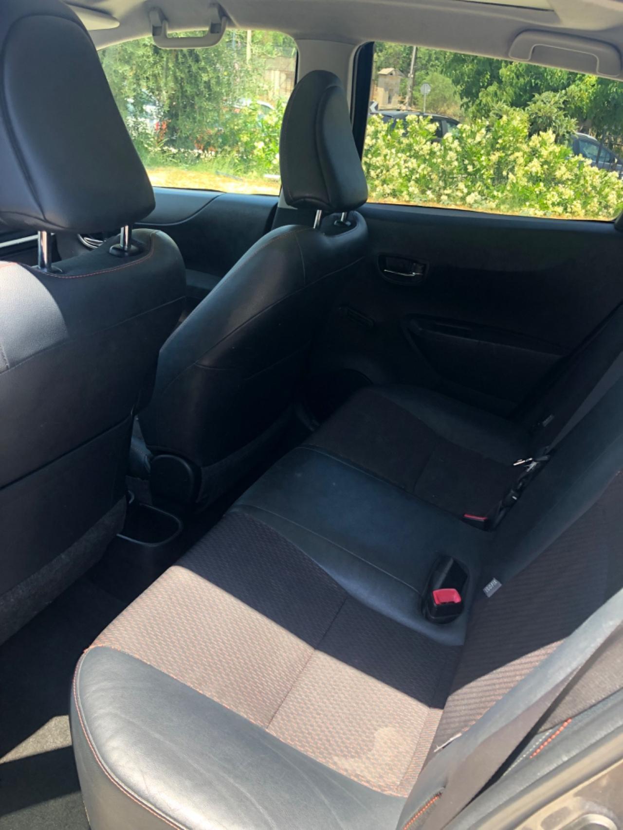 Toyota Yaris 1.4 D-4D 5 porte Lounge