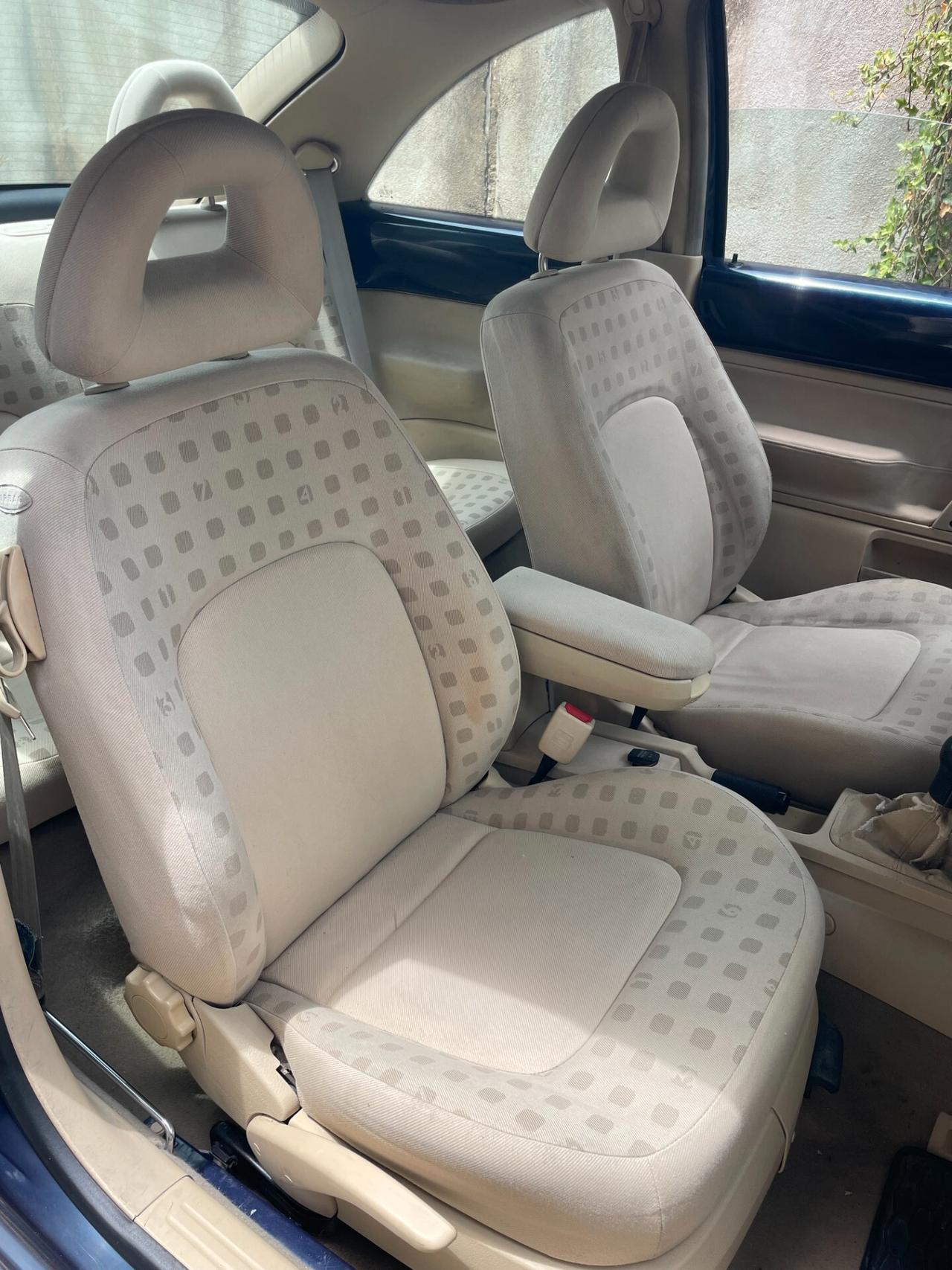 Volkswagen New Beetle 1.6 GPL FULL DISTRIBUZIONE TAGLIANDATA NEOPATENTATI