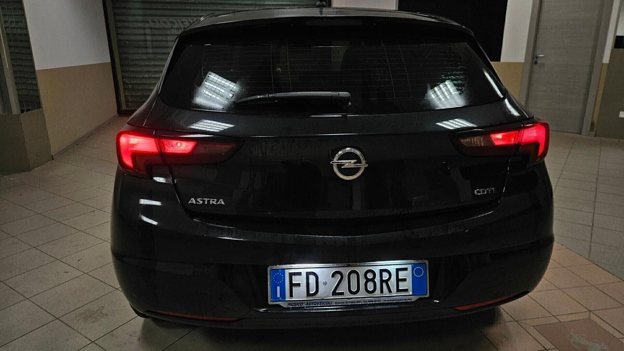 Opel Astra 1.6 CDTi 110CV Start&Stop 5 porte Innovation
