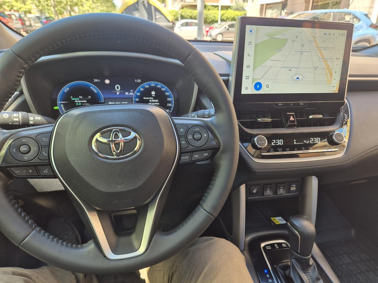 Toyota Corolla Cross 2.0 Hybrid TETTO PANORAMICO Style