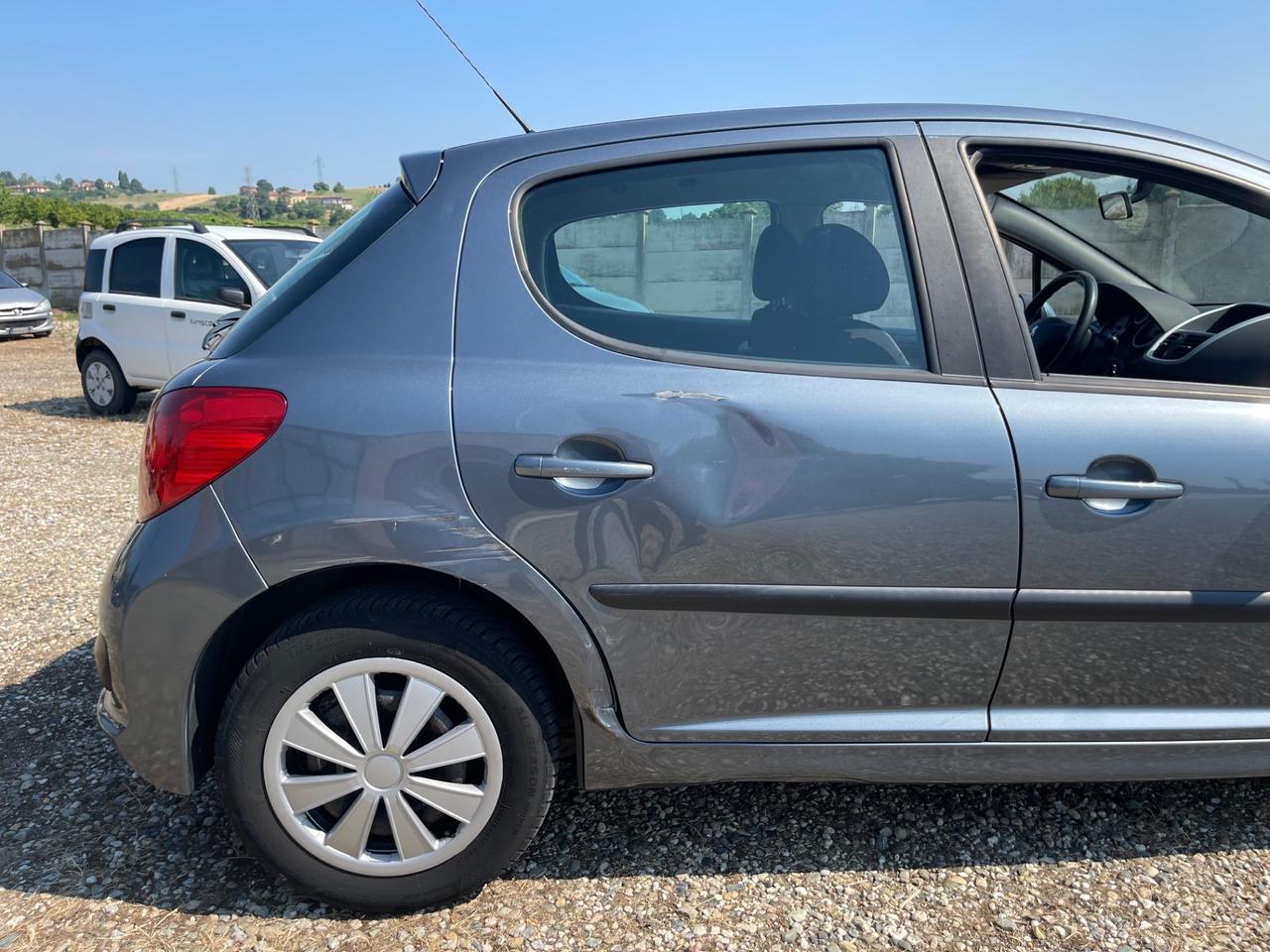 Peugeot 207 1.4 HDi 70CV 5p. XT
