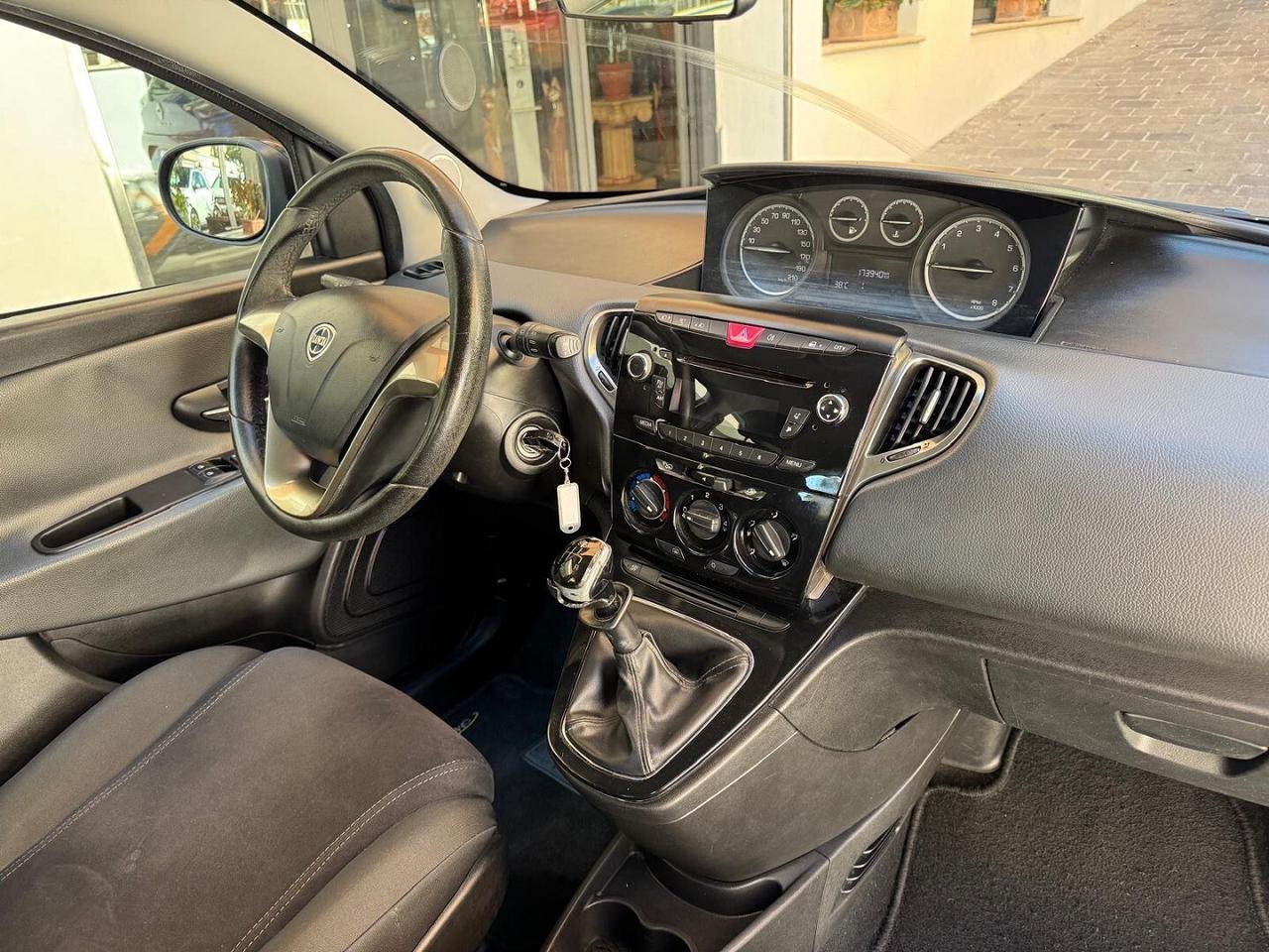 LANCIA Ypsilon 1.2 69CV 5 porte Platino EURO 6 GPL