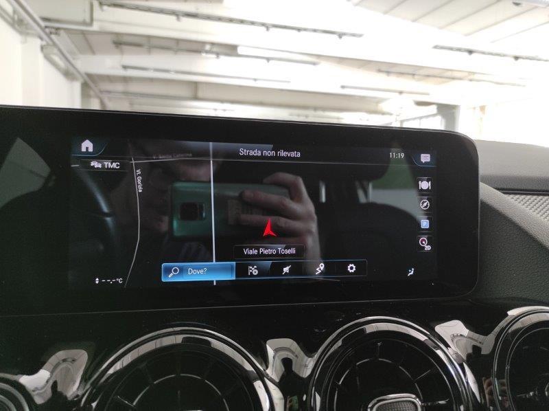 Mercedes-Benz GLA (H247) - GLA 200 d Automatic Business