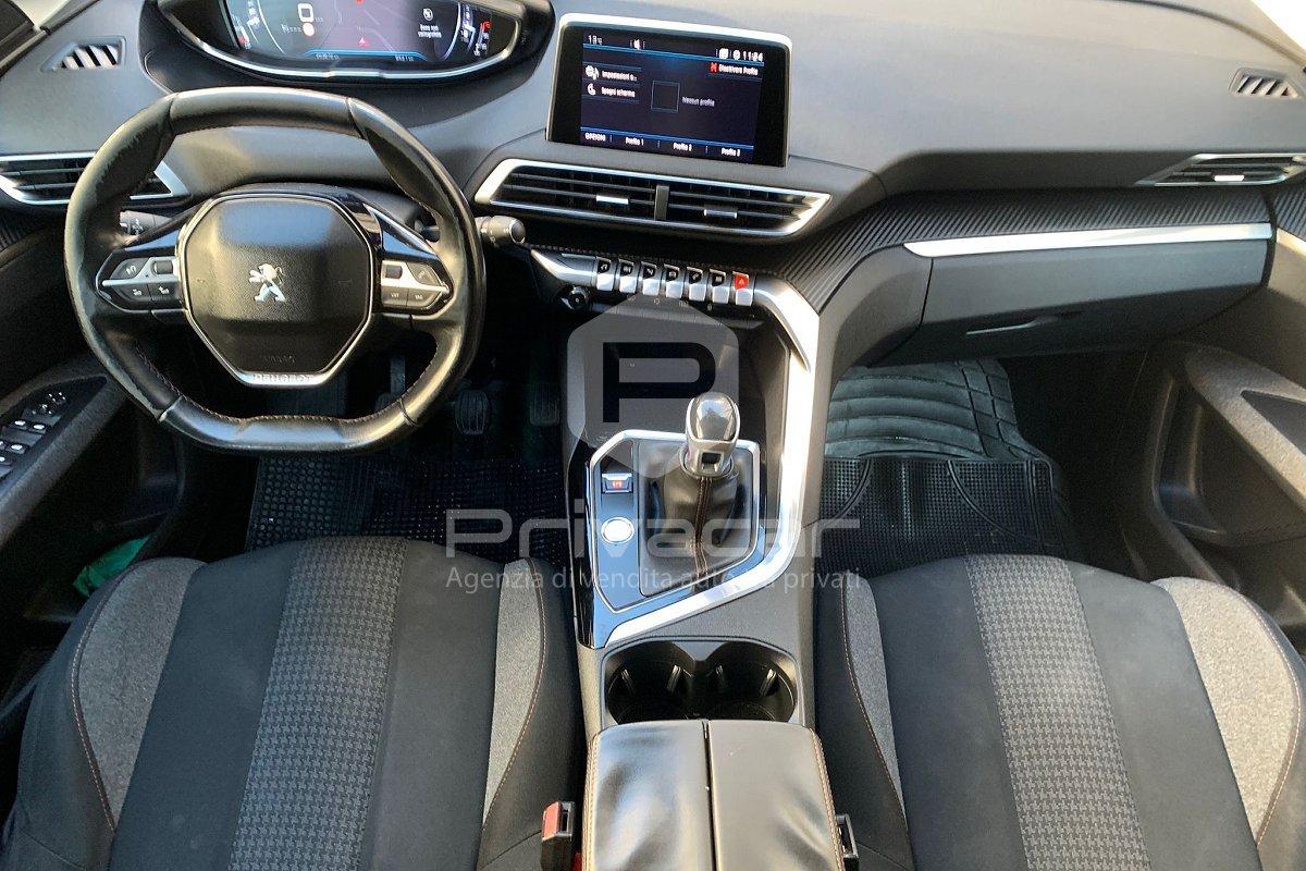 PEUGEOT 5008 BlueHDi 120 S&S Business