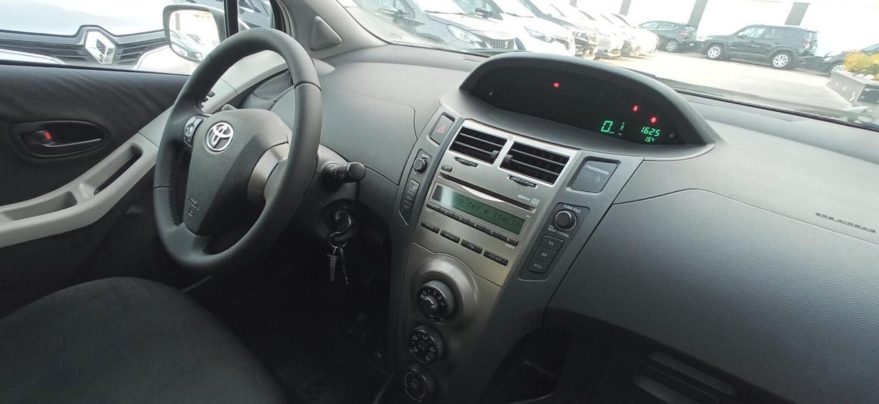 Toyota Yaris 1.0 - 1 PROPRIETARIO