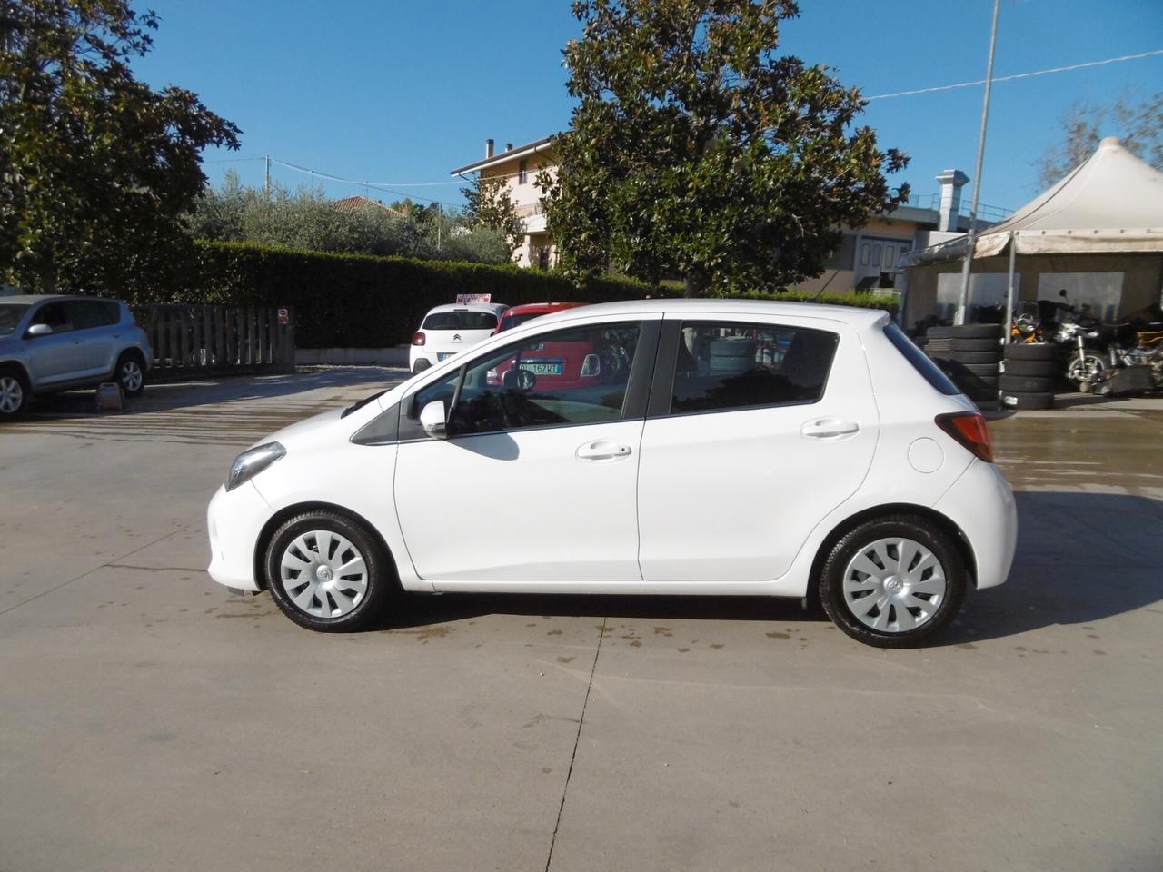 Toyota Yaris 1.0 5 porte Active