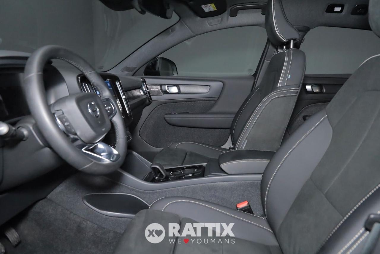 Volvo C40 motore elettrico Twin Motor Ultimate AWD + tetto panoramico