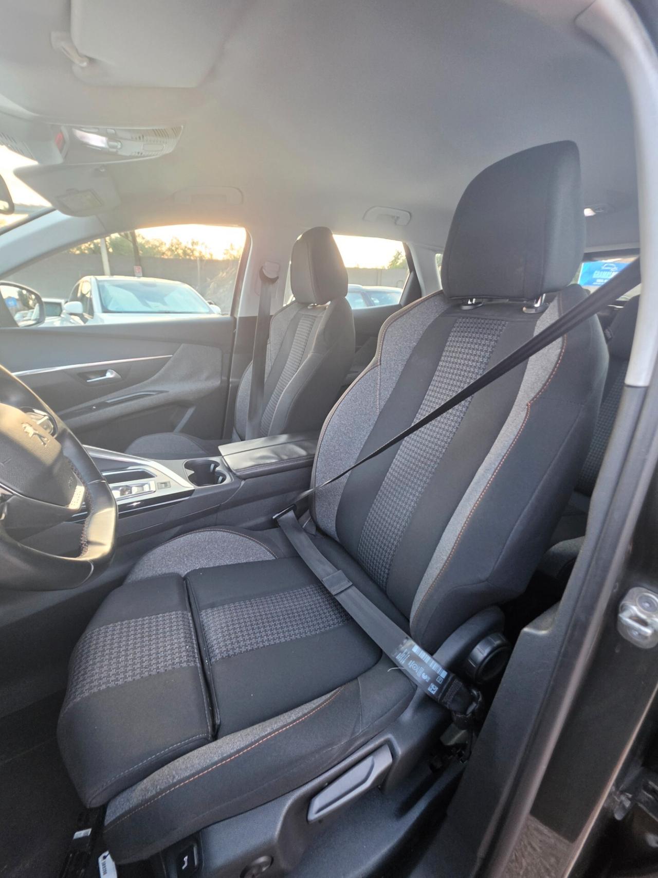 Peugeot 3008 BlueHDi 1.6 120 S&S BC Business automatica