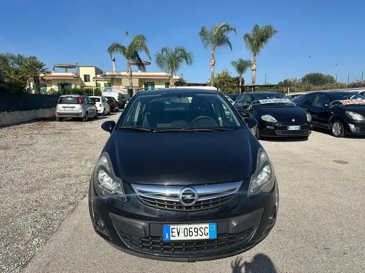 Opel Corsa 1.3 diesel 2014 12 mesi di garanzia