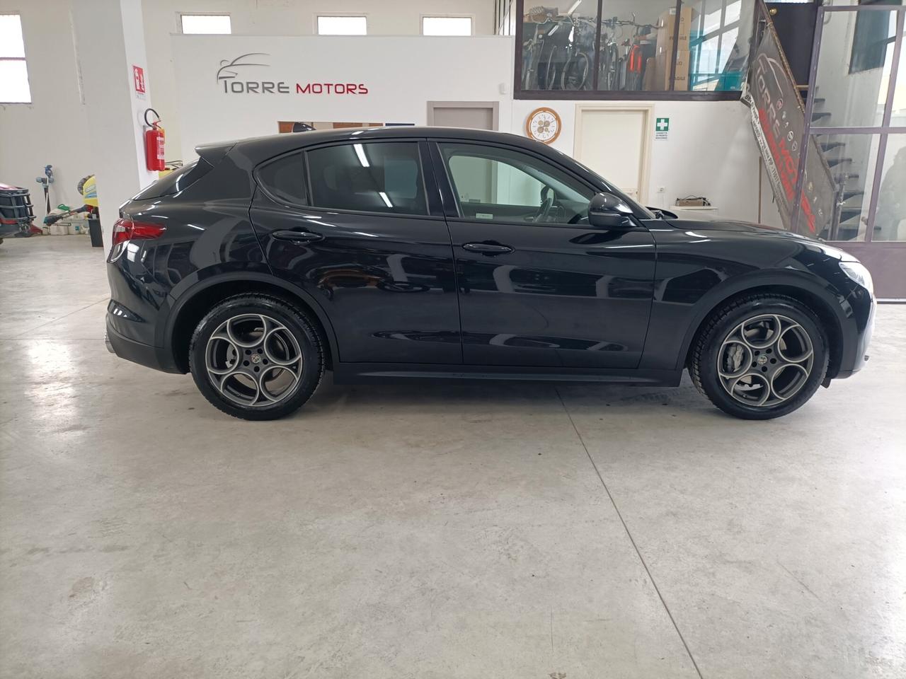 Alfa Romeo Stelvio 2.2 Turbodiesel 180 CV AT8 RWD Executive 06/2017