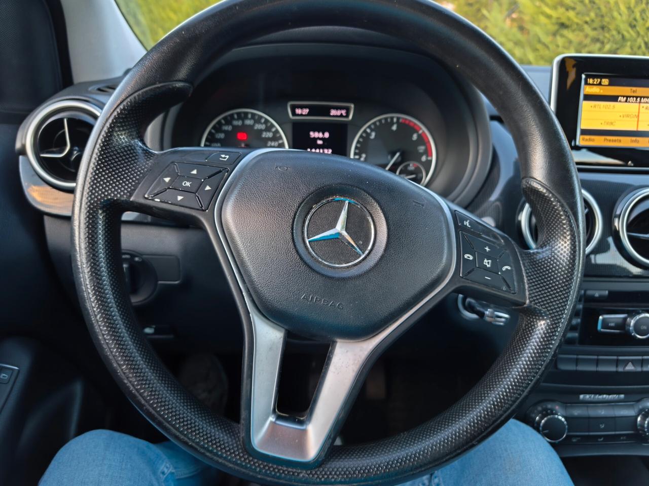 Mercedes-benz B 180 CDI BlueEFFICIENCY Executive