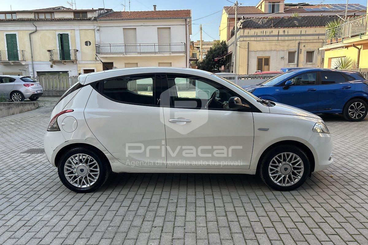 LANCIA Ypsilon 1.2 69 CV 5 porte Gold