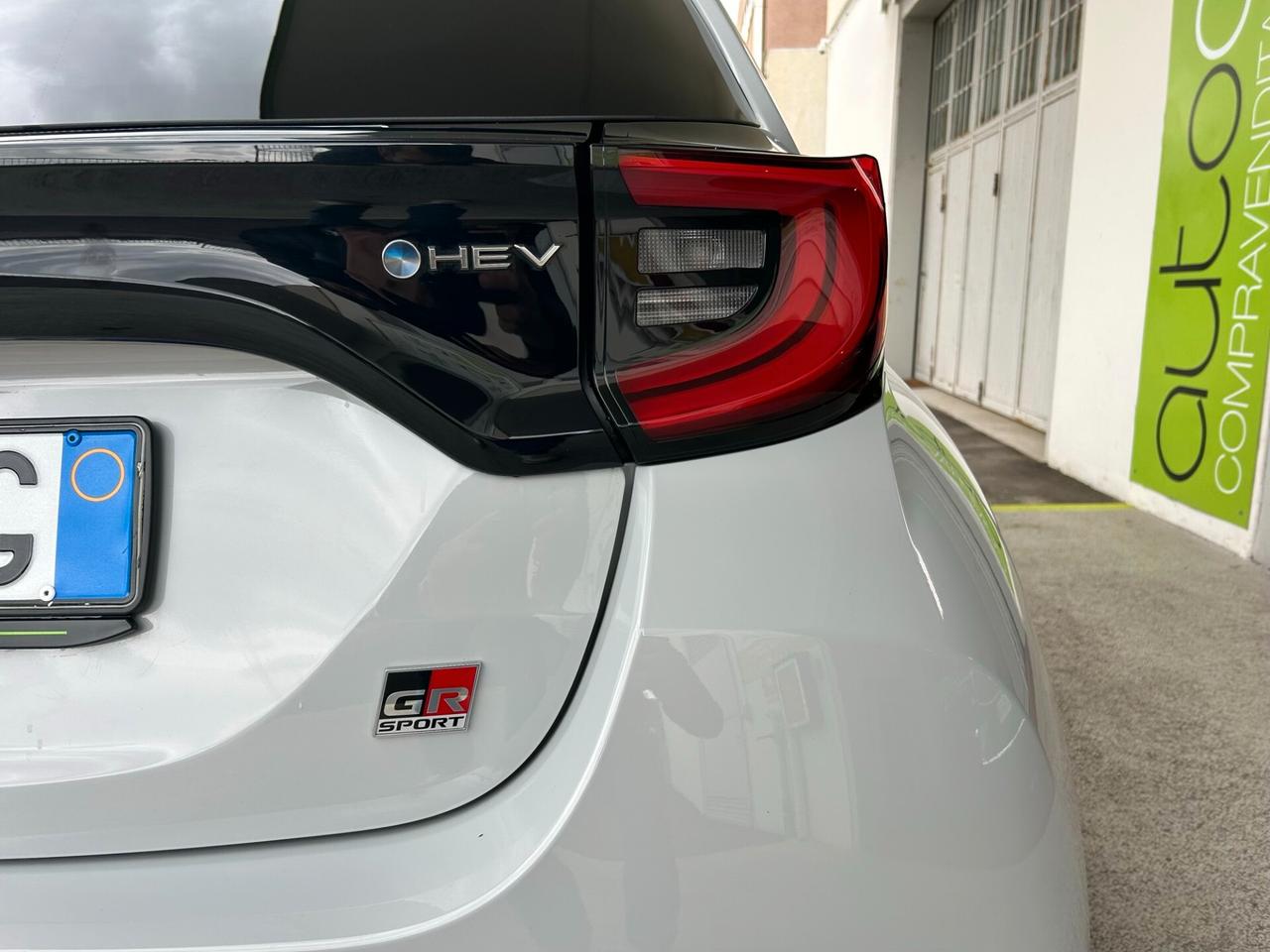 Toyota Yaris 1.5h 130 GR Sport Garanzia 24 Mesi