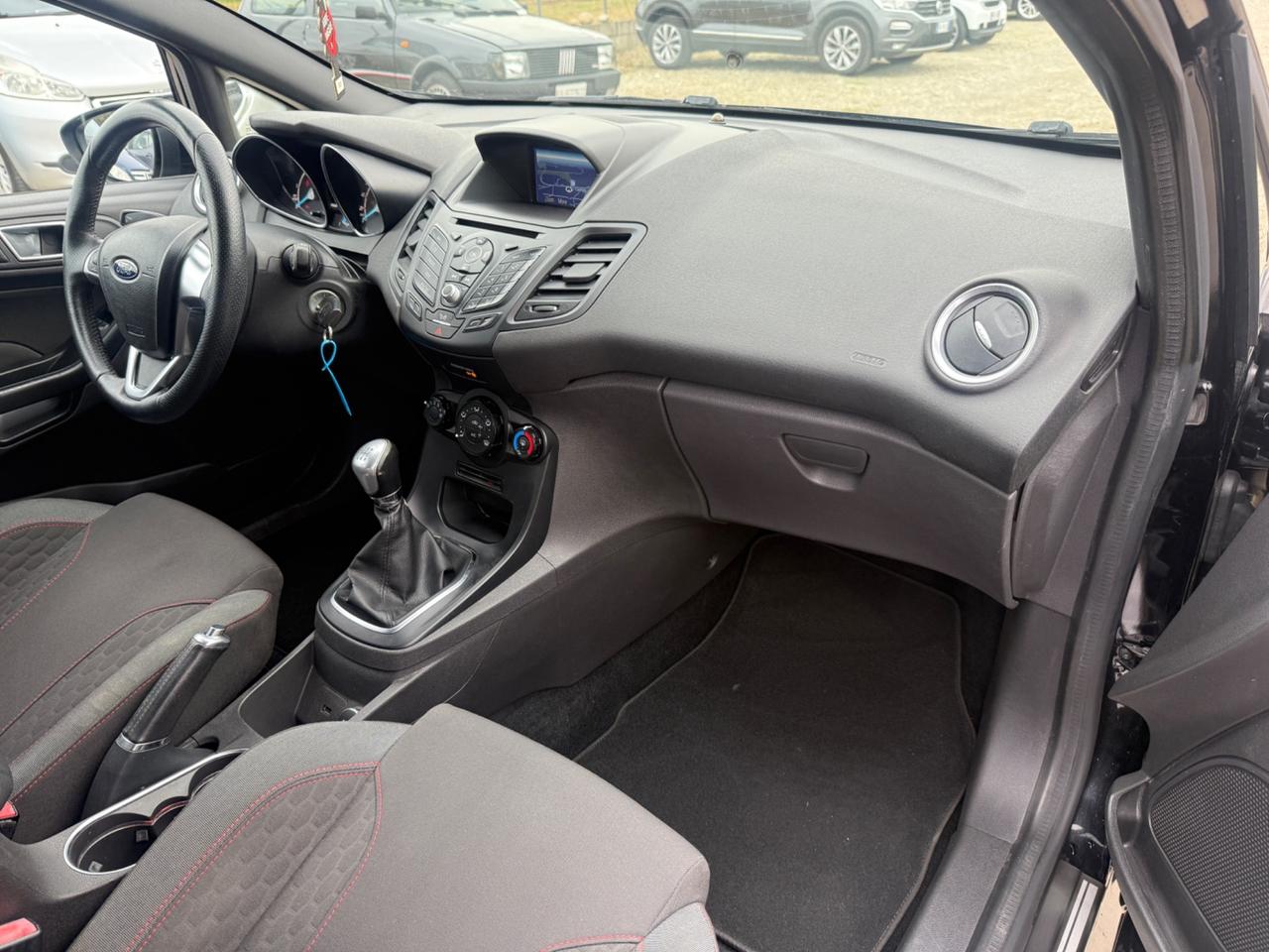 Ford Fiesta 1.5 TDCi 75CV 5 porte ST-Line