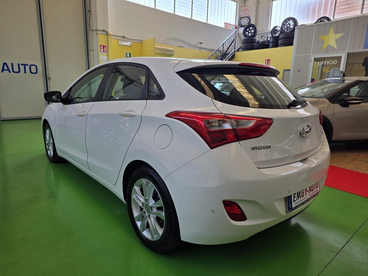 Hyundai i30 1.4 benzina