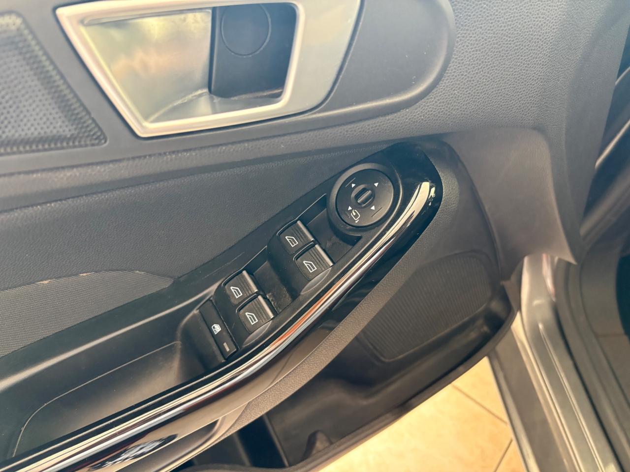 Ford Fiesta 1.4 5p. Bz.- GPL Titanium PERMUTE E FINANZIAMENTI