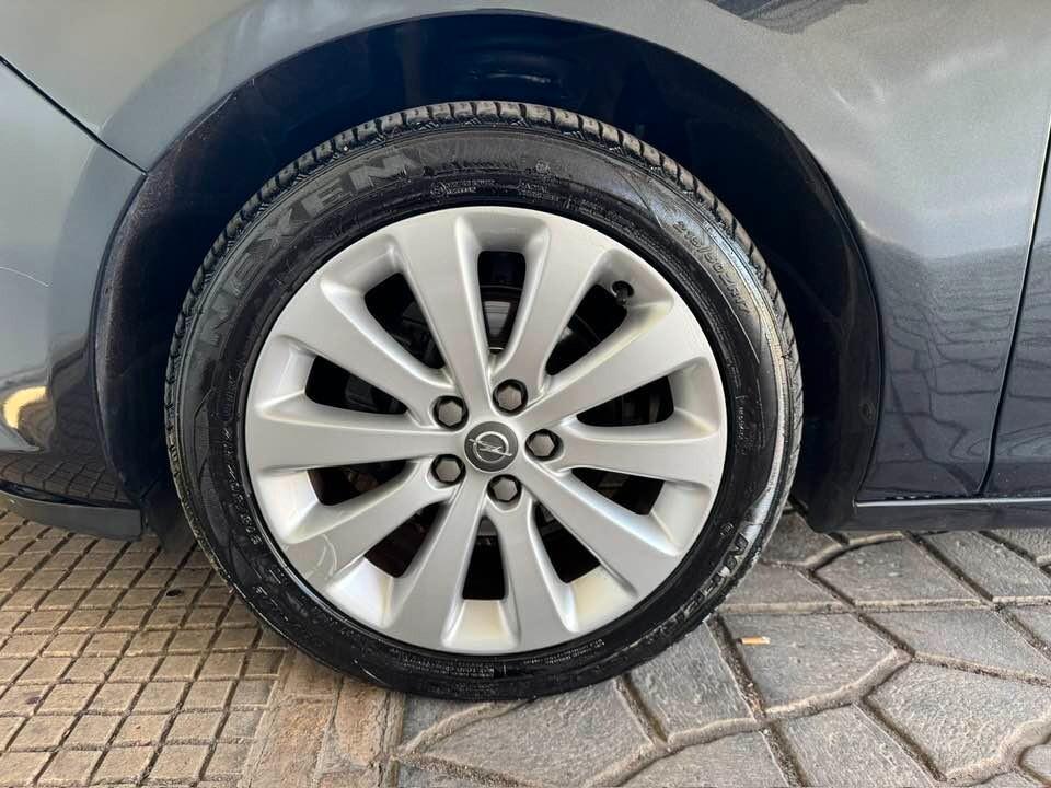 Opel Astra 1.4 Turbo 140CV 5 porte GPL Tech Cosmo