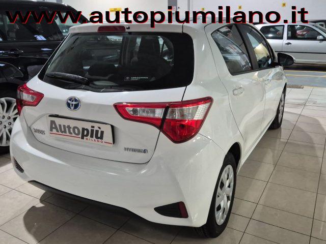 TOYOTA Yaris 1.5 Hybrid 5 porte Business