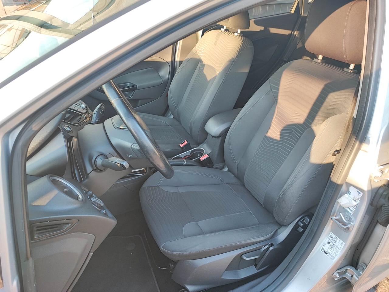 Ford Fiesta 1.5 TDCi 75CV 5 porte Titanium