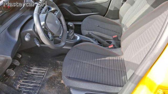 PEUGEOT 208 NEOPATENTATI 208 1.2 Active Pack TG : GP585FV