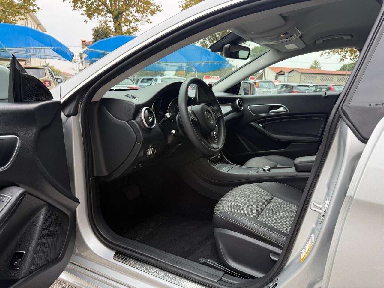 Mercedes-benz CLA 200 d Automatic Premium