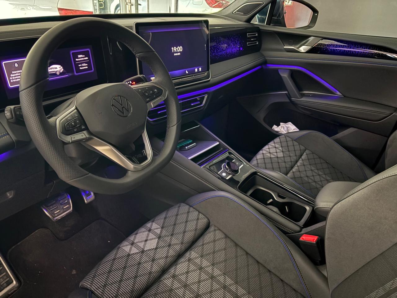 Volkswagen Tiguan 2.0 TDI 193CV DSG 4MOTION R-Line