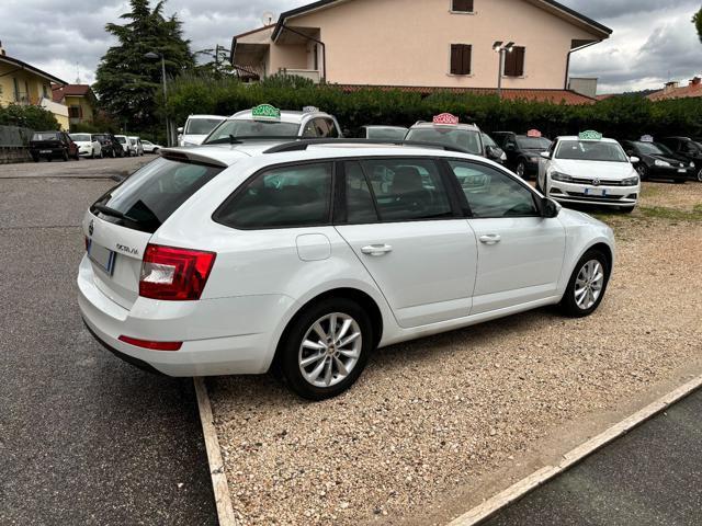 SKODA Octavia 1.6 TDI CR 110 CV DSG Wagon Executive