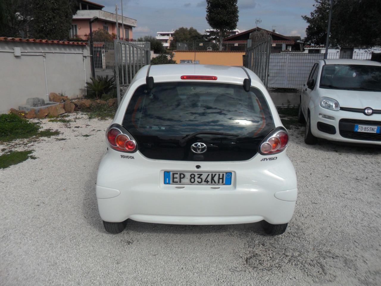 Toyota Aygo 1.0 12V VVT-i 3 porte Active Connect