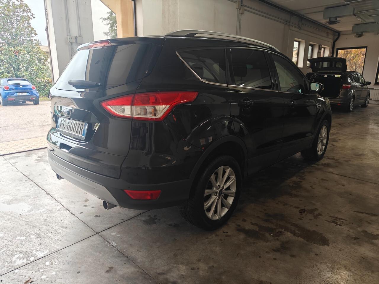 Ford Kuga 2.0 TDCI 150 CV S&S 4WD Titanium