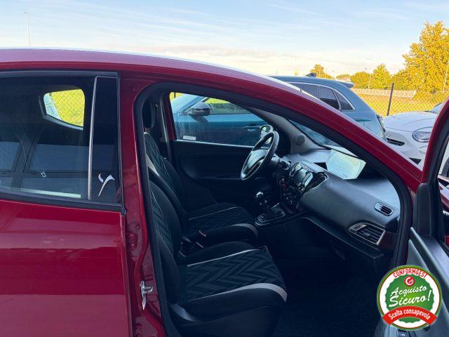 LANCIA Ypsilon 1.2 5 porte Gold ANCHE NEOPATENTATI