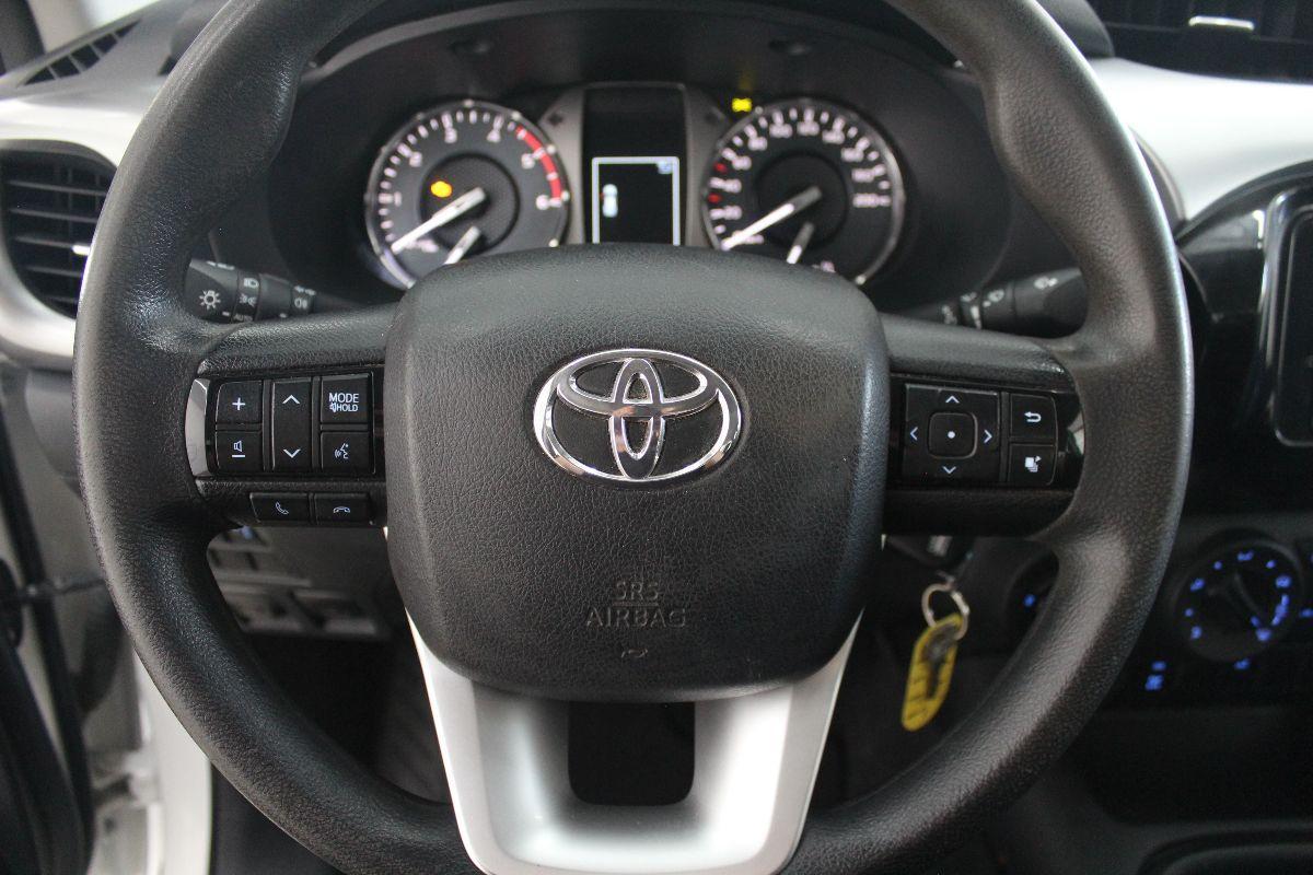 TOYOTA HILUX 2.4 D4D M/T DC 4X4 COMFORT .VC.