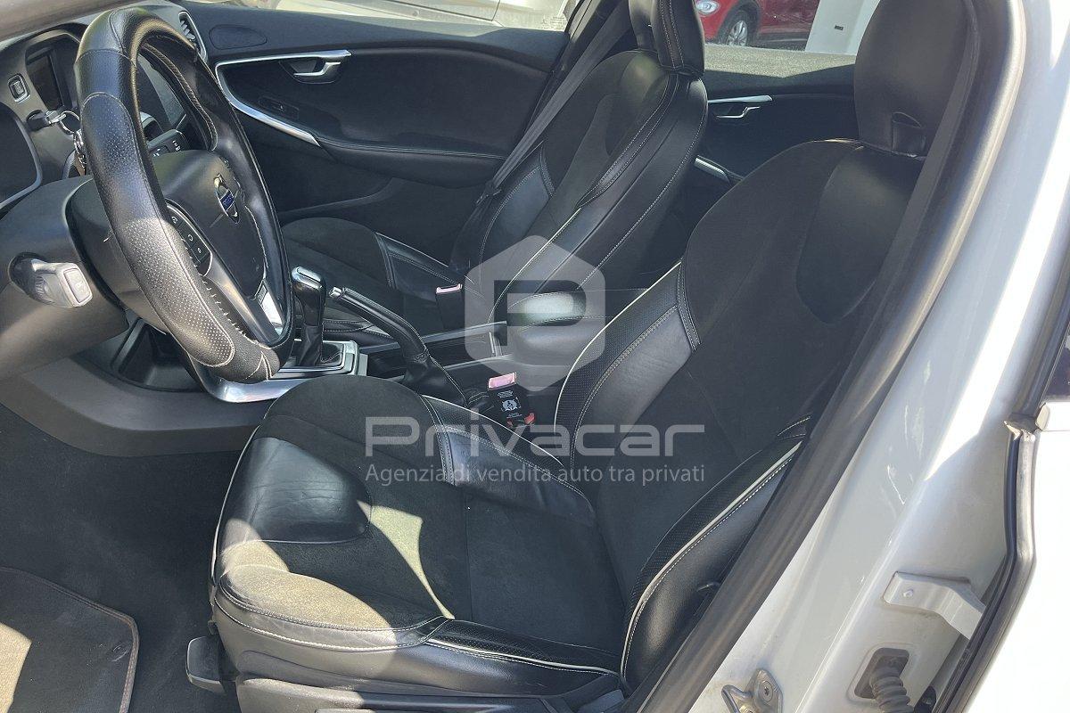 VOLVO V40 D2 R-design Kinetic