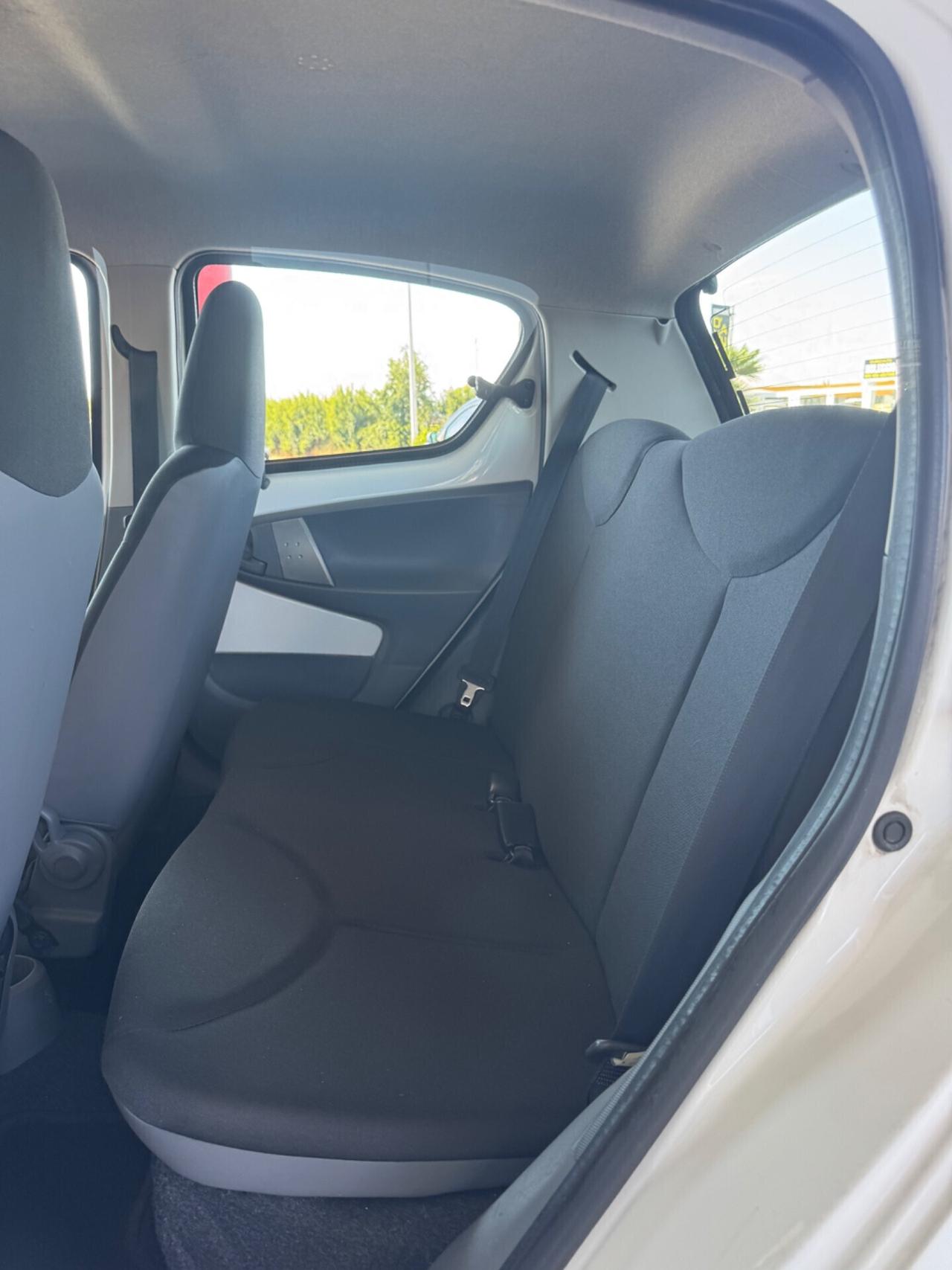 Toyota Aygo 1.0 12V VVT-i 5 porte Sol Connect