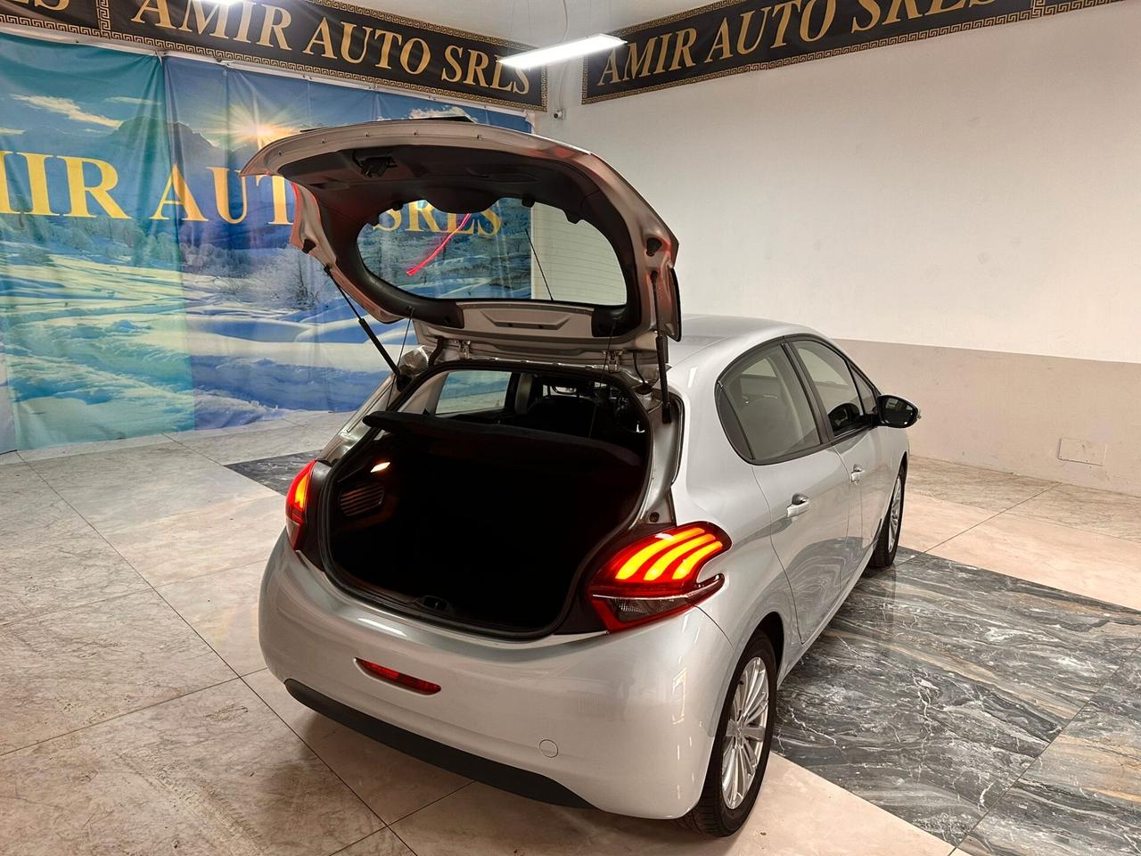 Peugeot 208 PureTech 82 5 porte Allure