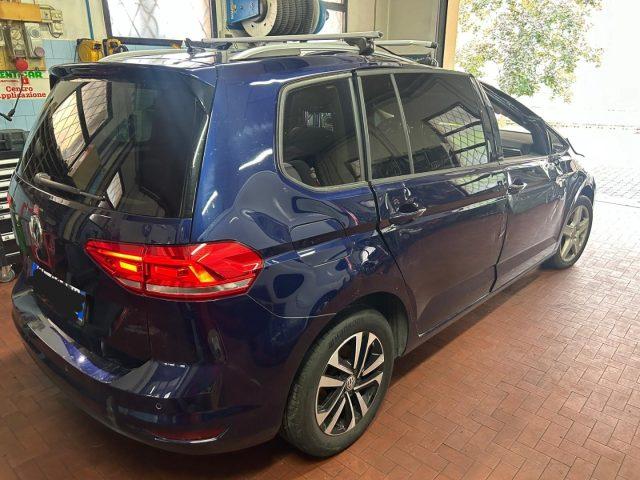 VOLKSWAGEN Touran 2.0 TDI 115 CV SCR BlueMotion Technology 7 POSTI