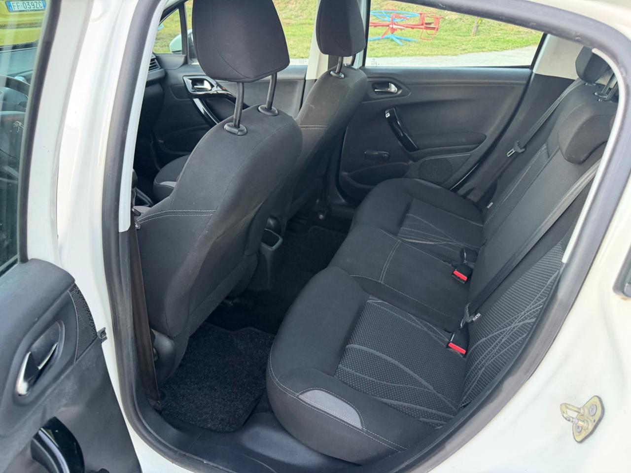 Peugeot 208 1.2 VTi 82 CV 5 porte Allure