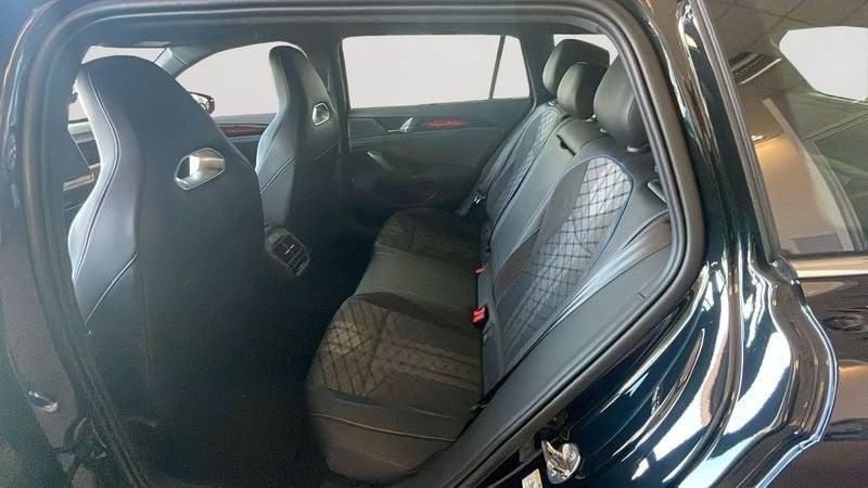 Volkswagen Passat 2.0 TDI 150 CV SCR EVO DSG R-Line