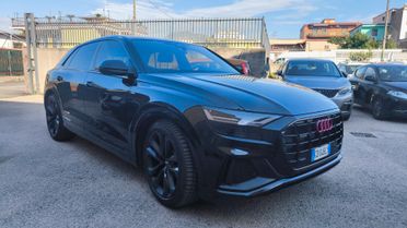 Audi Q8 50 TDI 286 CV quattro tiptronic Sport s-line identity Black Total