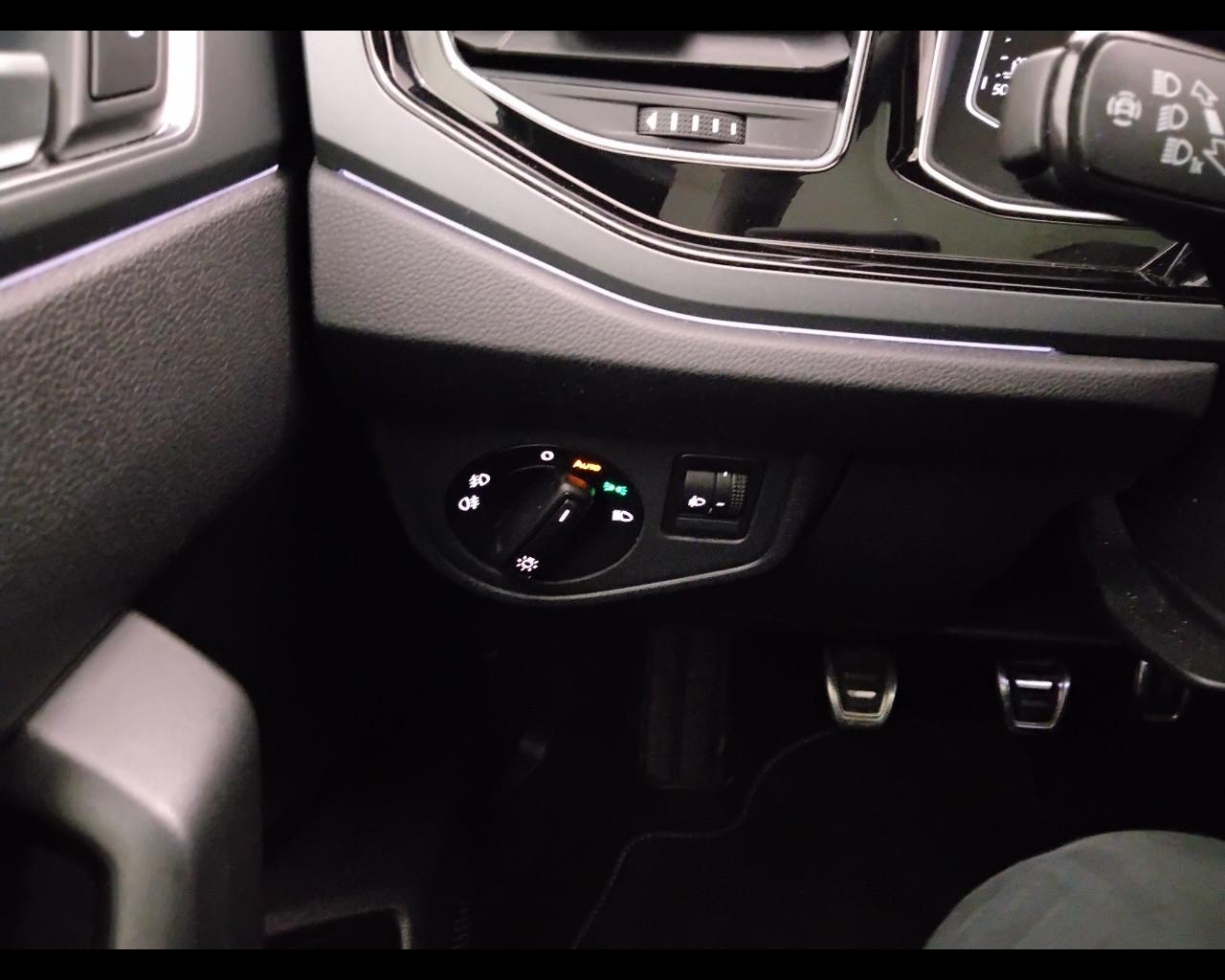 VOLKSWAGEN Taigo - Taigo 1.0 tsi R-Line 115cv