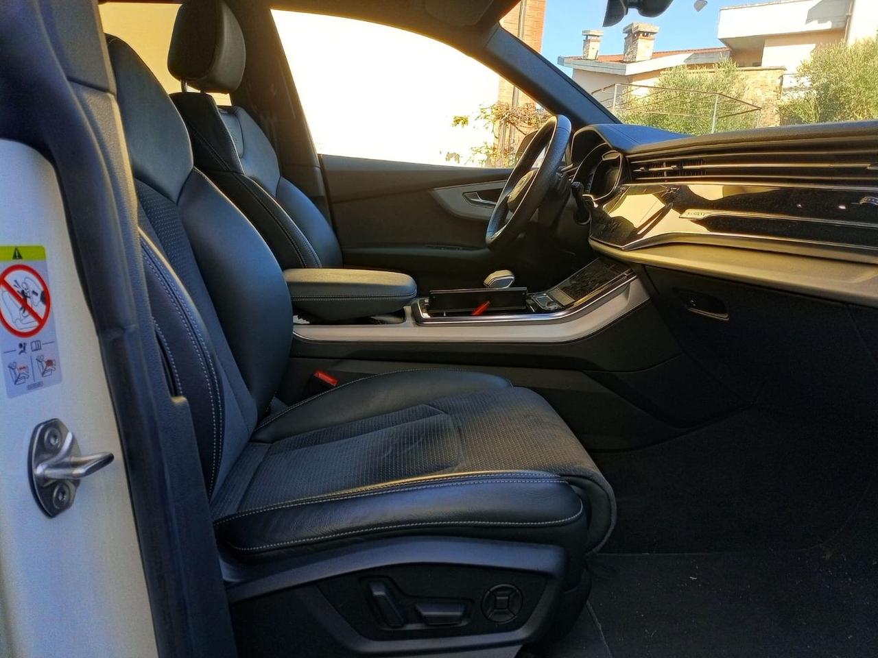 Audi Q8 Sport 3.0 50 TDI MHEV #7448