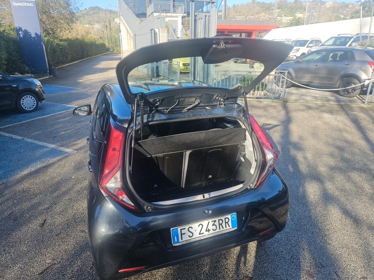 Toyota Aygo 1.0 VVT-i 69 CV 5 porte x-cool TSS MMT
