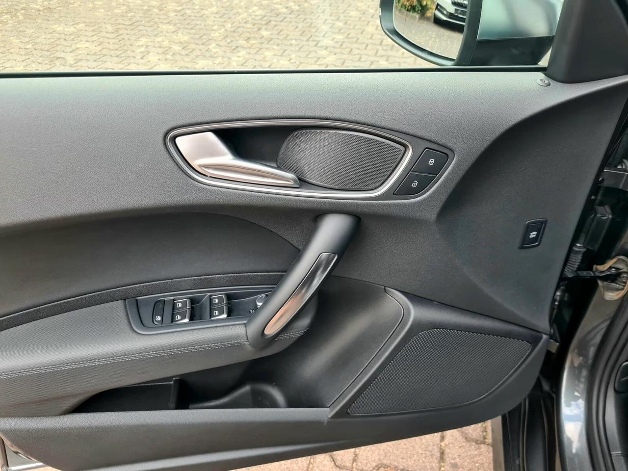 Audi A1 S1 SPB 2.0 TFSI quattro-NAVI