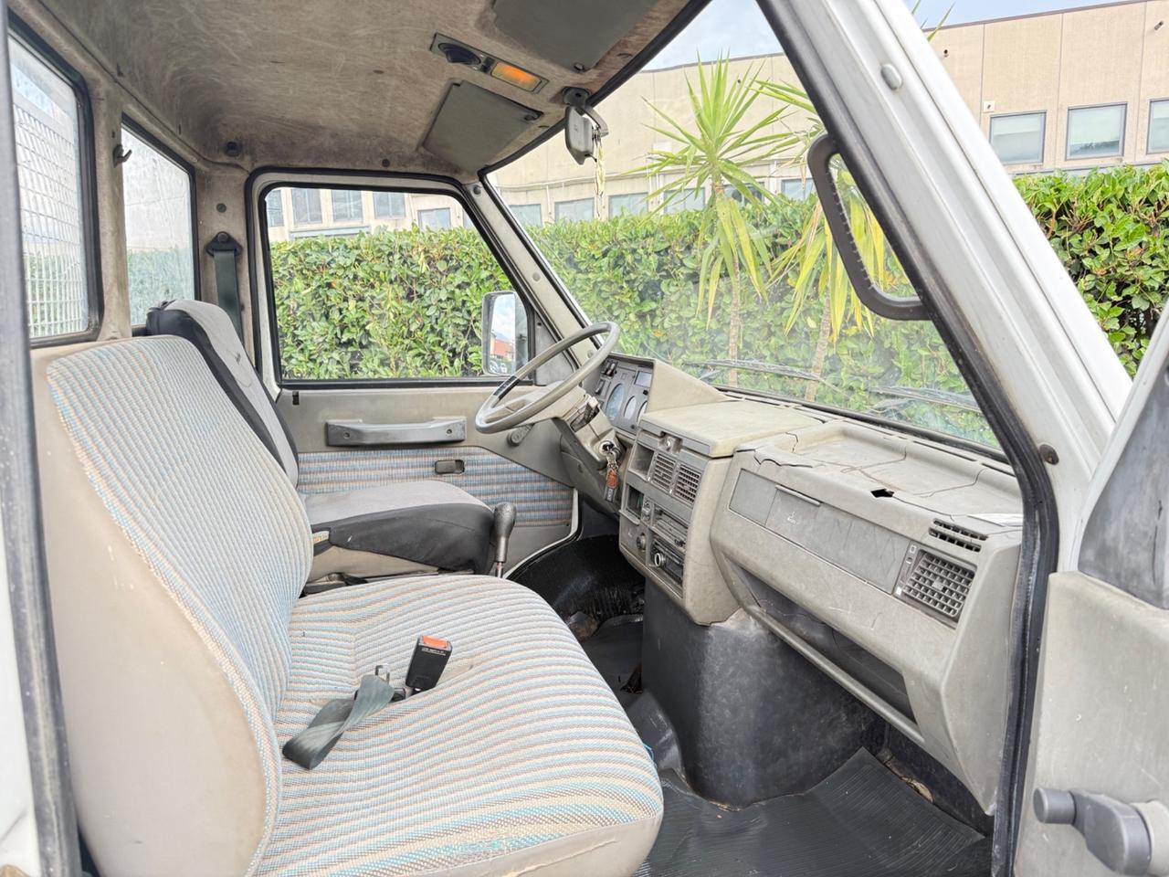 Iveco Daily 35-8 2.5 D RIBALTABILE TRILATERALE