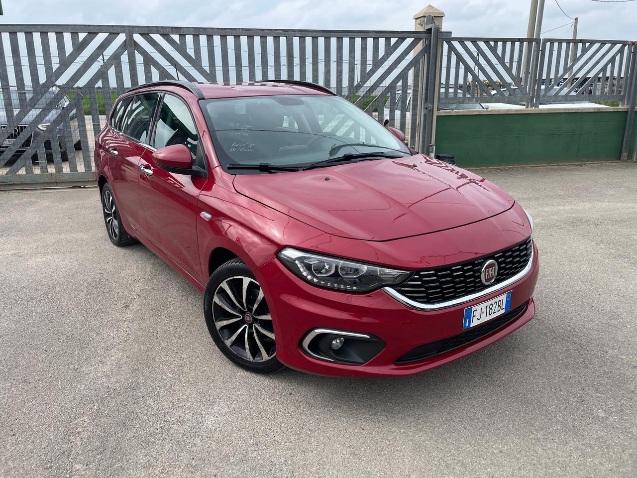 Fiat Tipo 1.3 Mjt 95CV SW Lounge-NAVIGATORE-RETROCAMERA