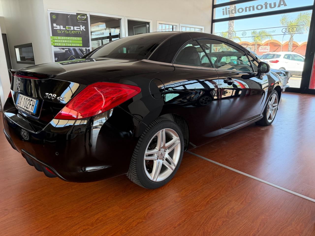 Peugeot 308 2.0 HDi 140CV CC Féline